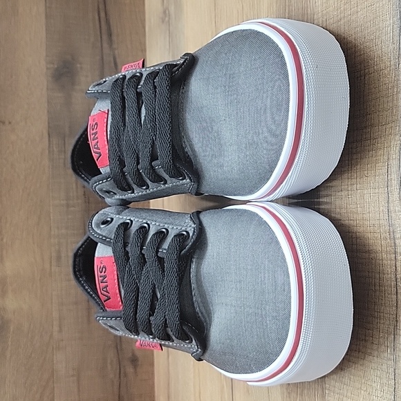 Van's Atwood in the box Brand new authentic. - Picture 10 of 15